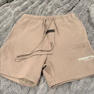 Essentials fear of god shorts size small
